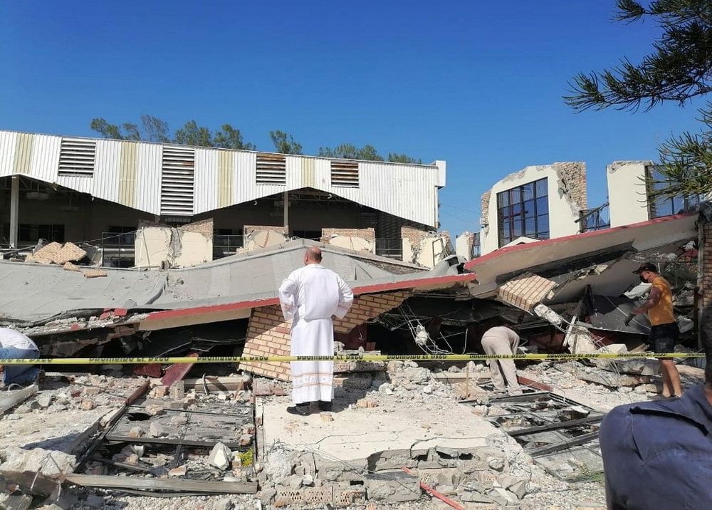 Church collapse in Mexico killed 10 people